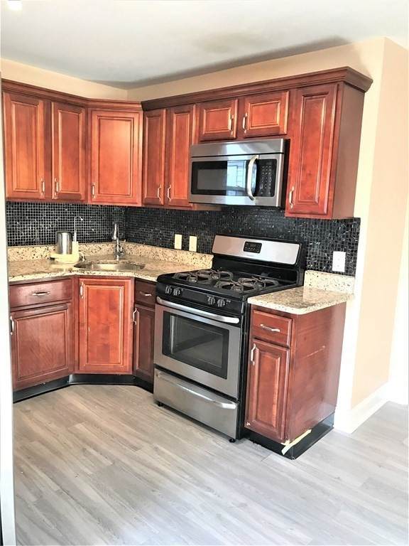 193 Bradford St - Photo 1