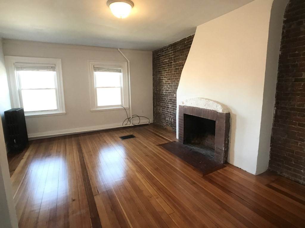 338 Tappan St - Photo 1