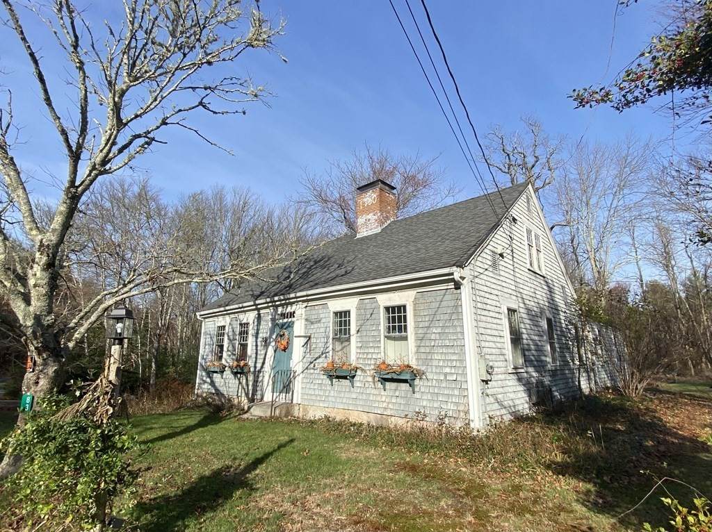 83 Howland Road - Photo 1