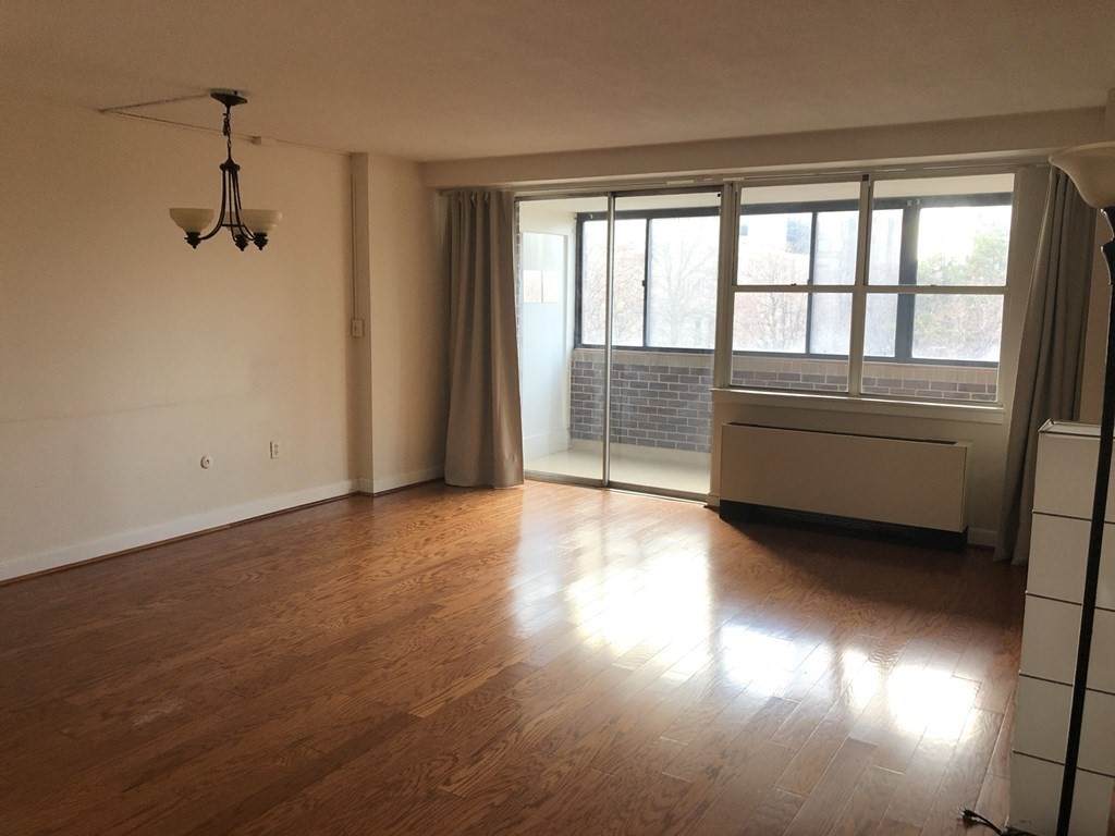 2 Hawthorne Pl - Photo 1