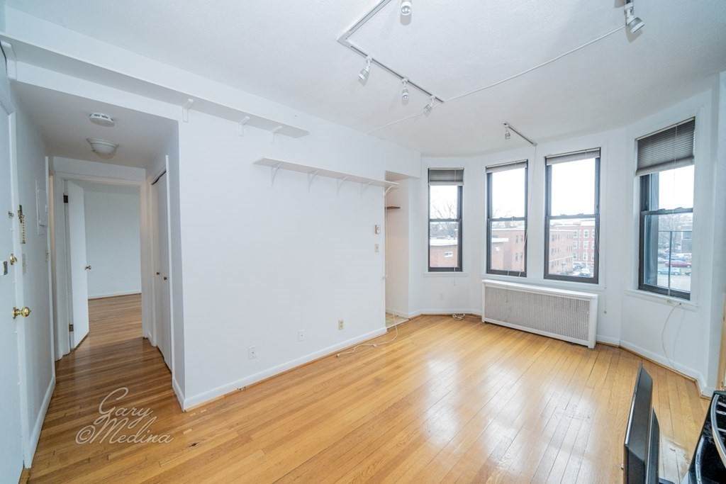 4 Commonwealth Ct. - Photo 1
