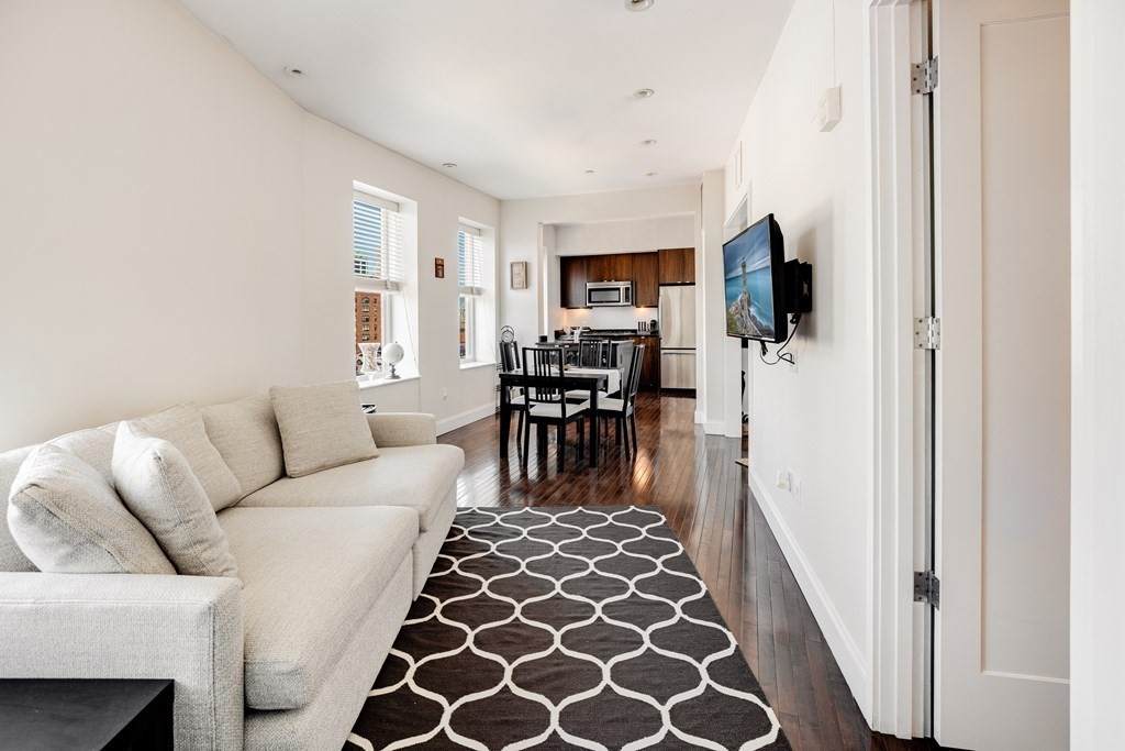44 Snow Hill St - Photo 1