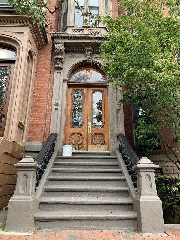 565 Masachusetts Ave - Photo 1