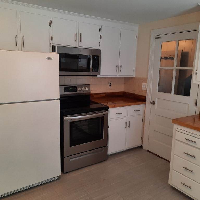 120 Lexington St - Photo 1