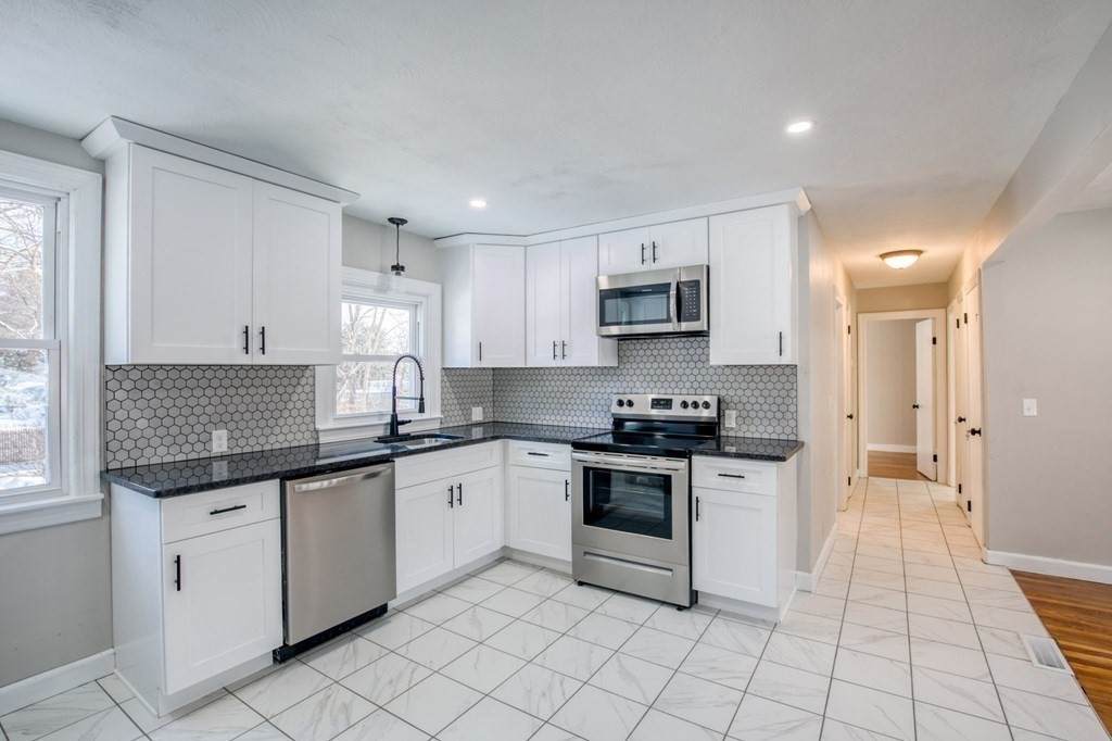 12 Cooley Ave - Photo 1