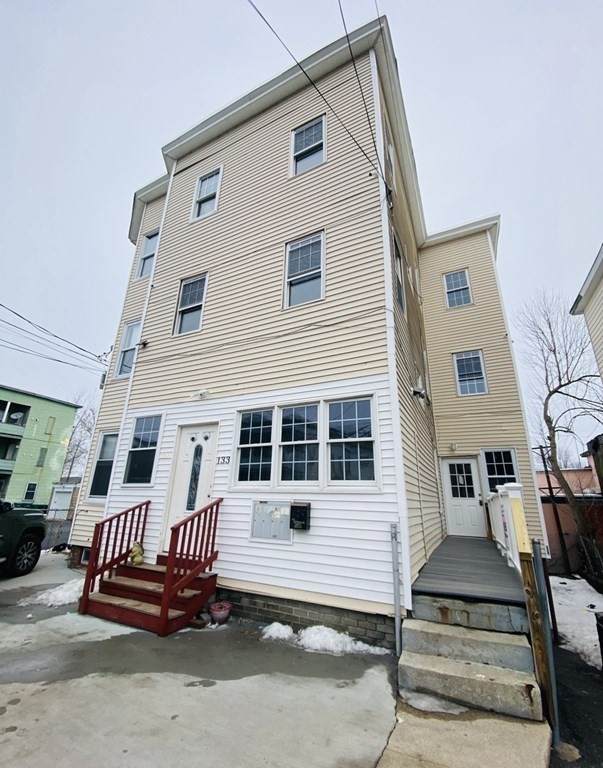 131 Clarendon St - Photo 1