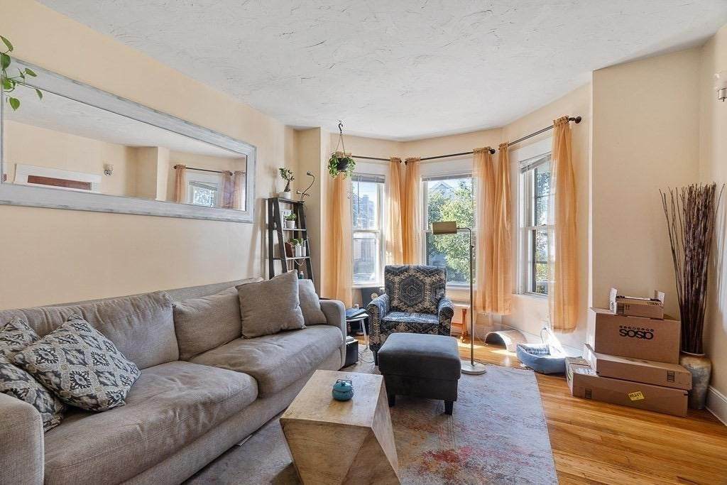 64 Davis St - Photo 1
