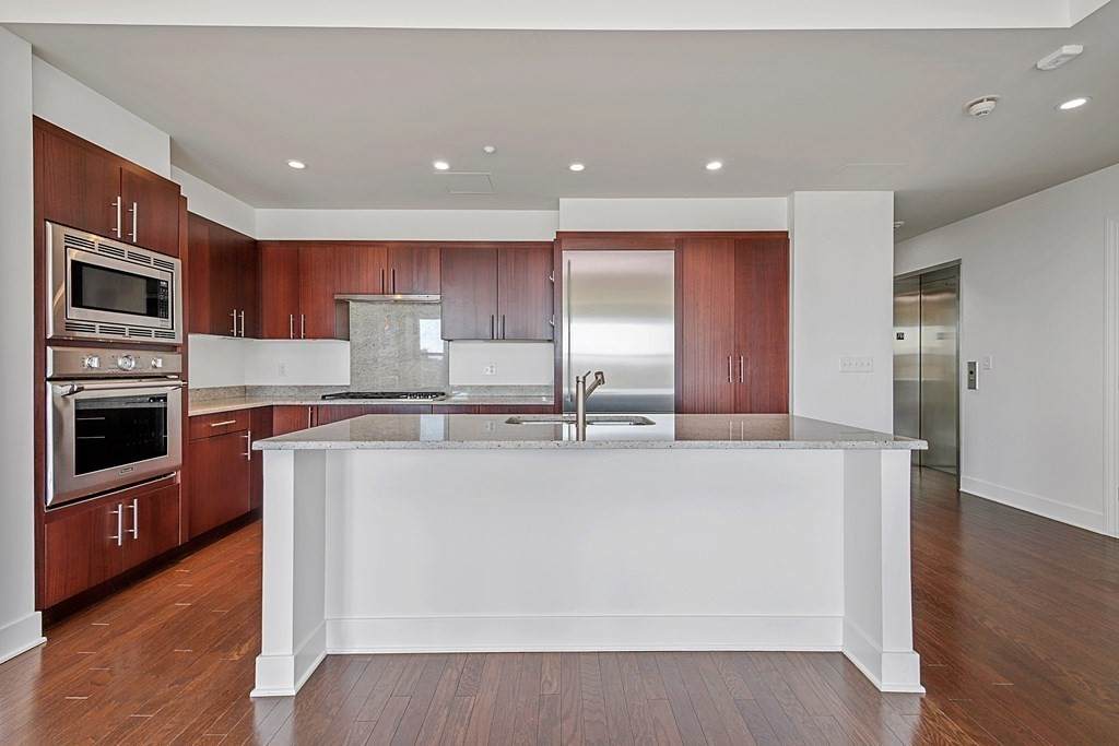 303 Columbus - Photo 1