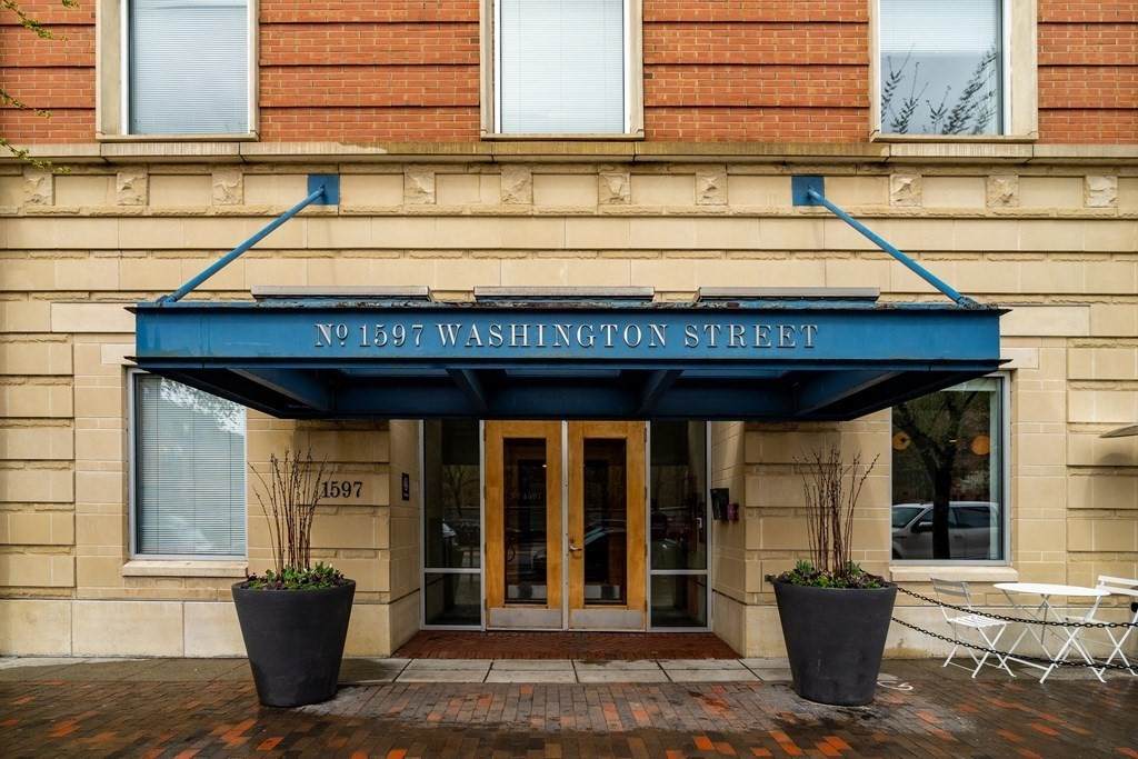 1597 Washington - Photo 1