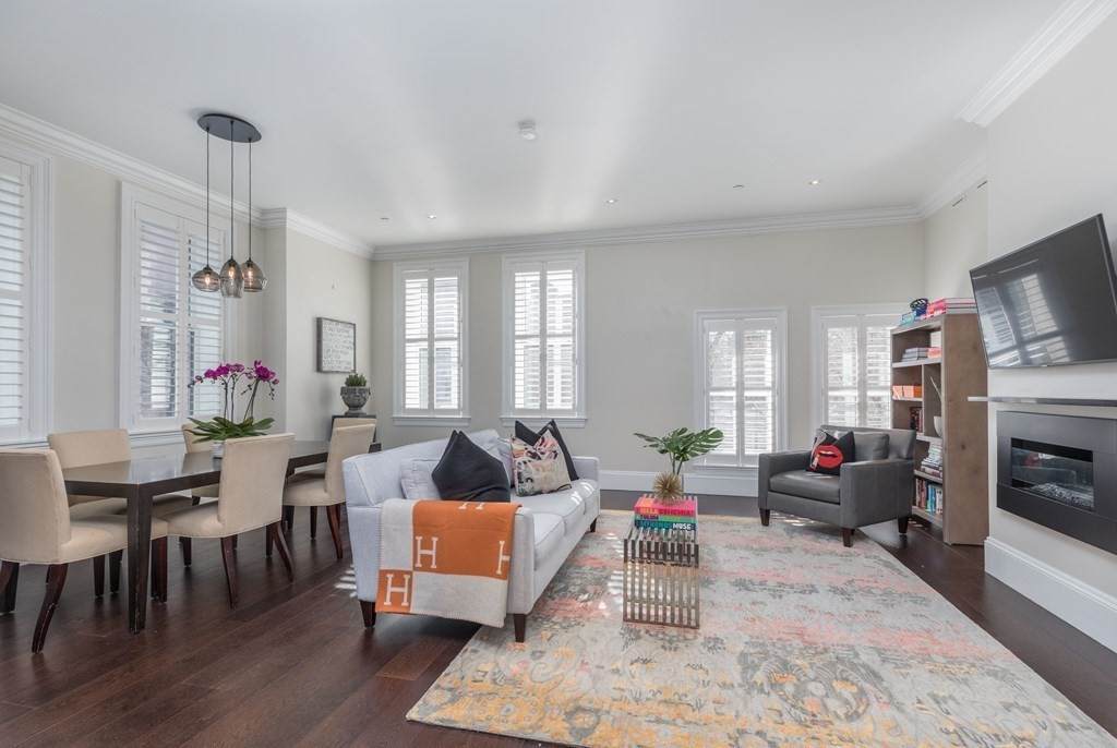 407-409 Shawmut Avenue - Photo 1