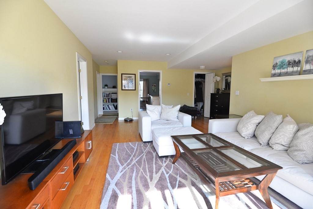20 Cameron St - Photo 1