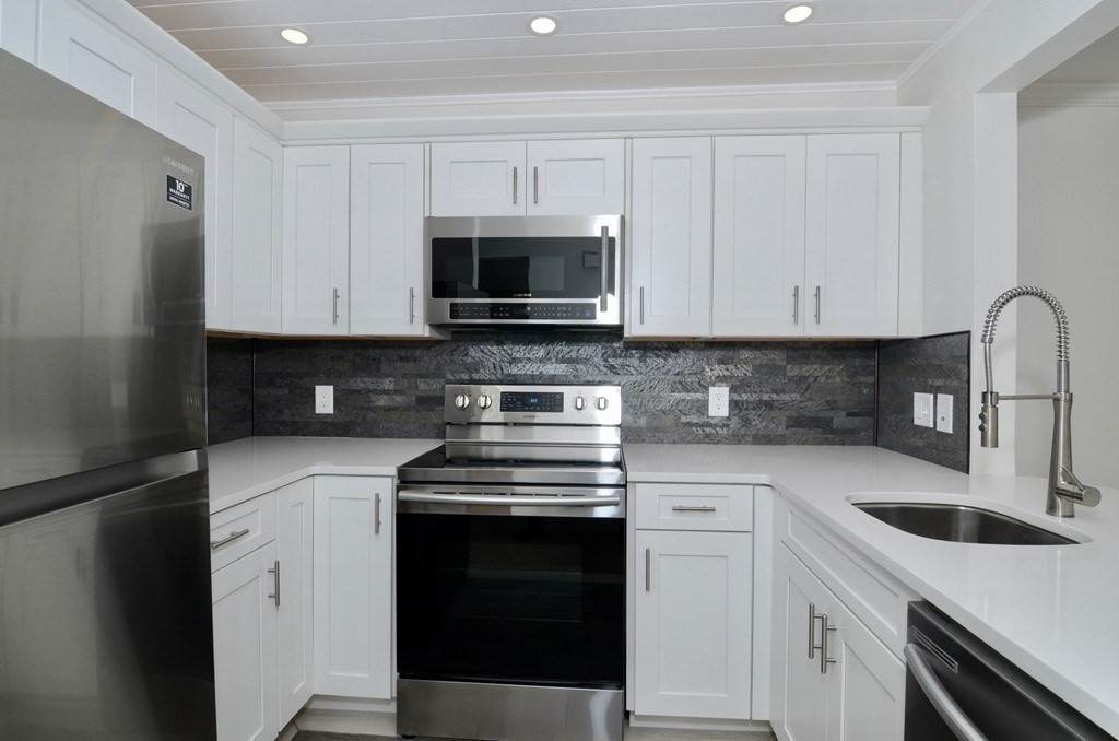 402 Tuckers Ln - Photo 1