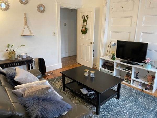 78 Hillside - Photo 1
