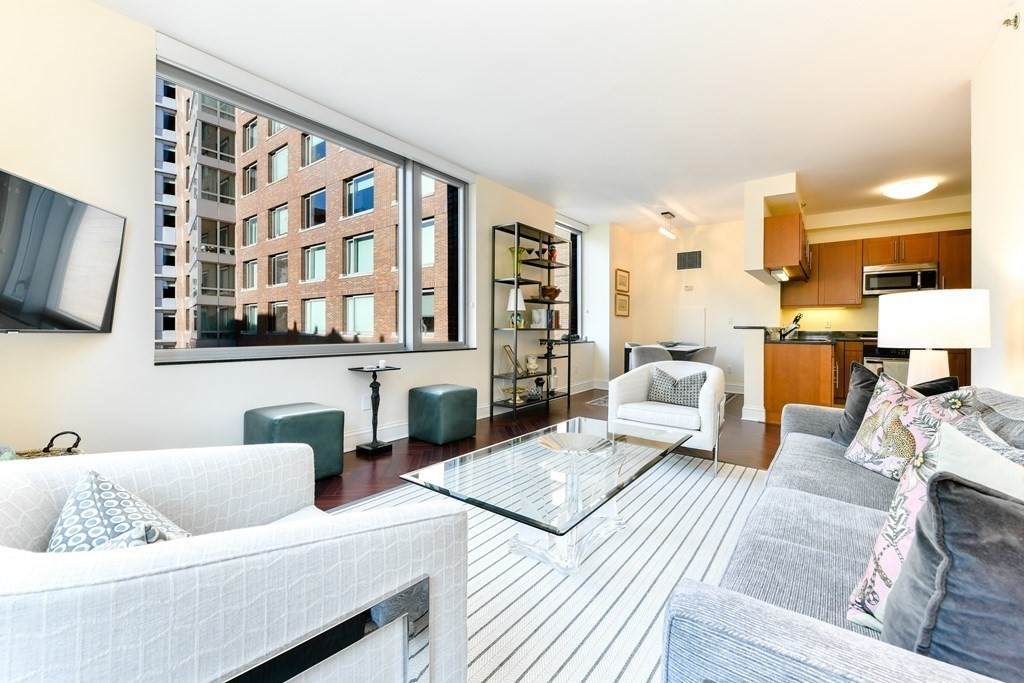 1 Charles Street - Photo 1