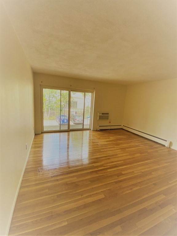 880 East 4th St - Photo 1