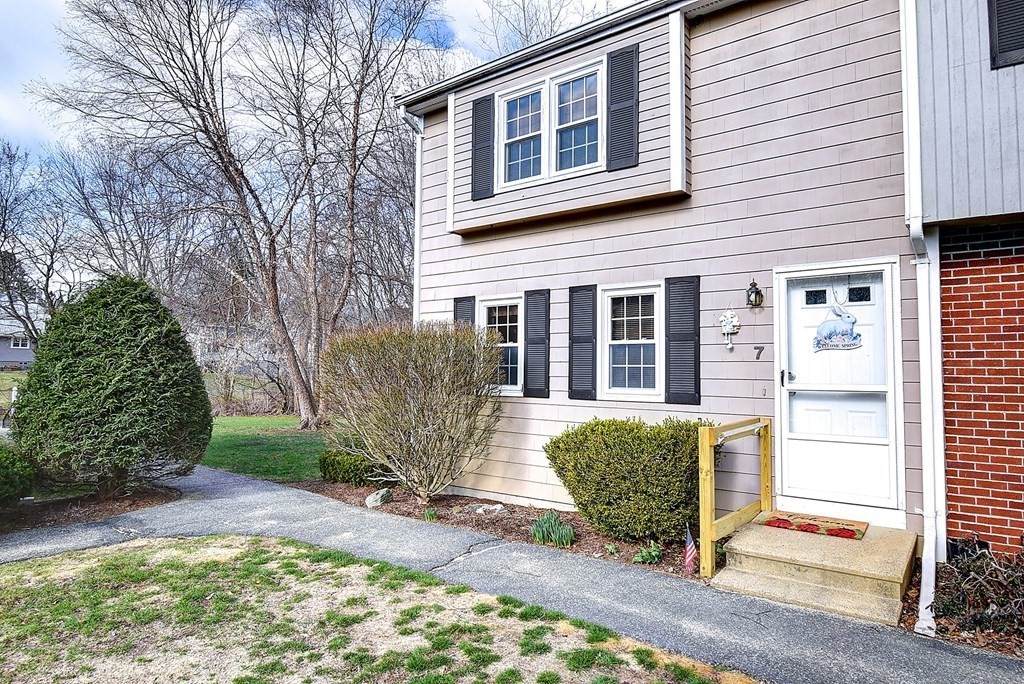 7 Perry Place - Photo 1