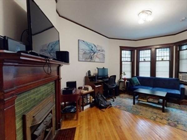 2 Clinton St - Photo 1
