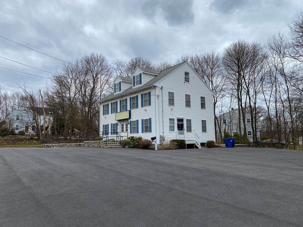 524 Boston Rd - Photo 1