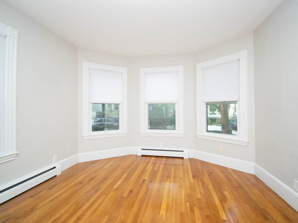 40 Roberts - Photo 1
