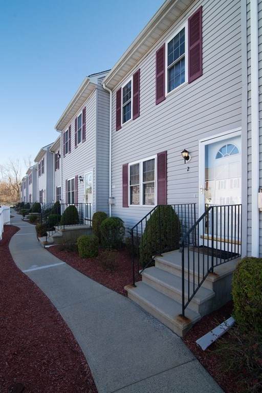 5239 N Main St - Photo 1
