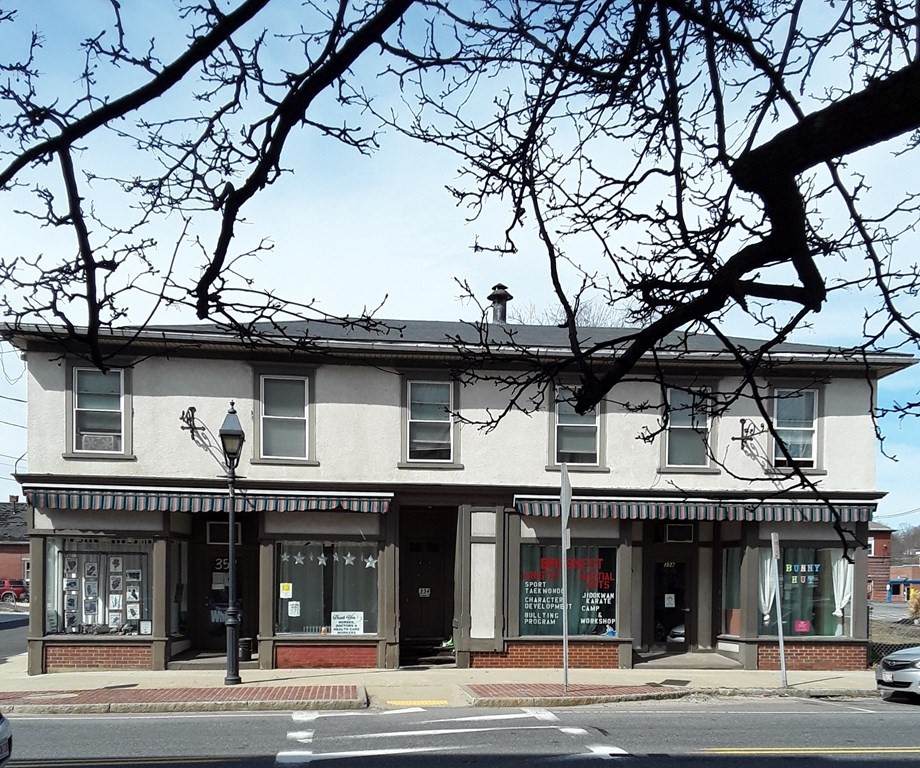 352 Main St - Photo 1