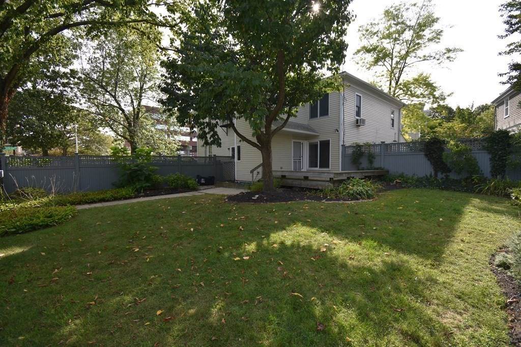 269-271 Mount Auburn Street - Photo 1