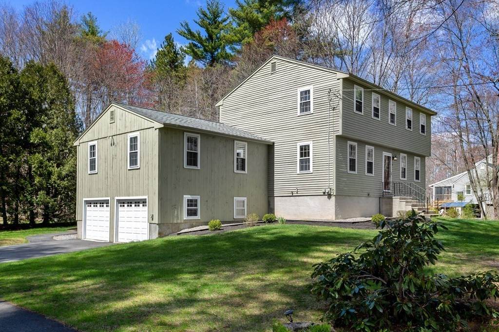 9 Pinewood Drive - Photo 1
