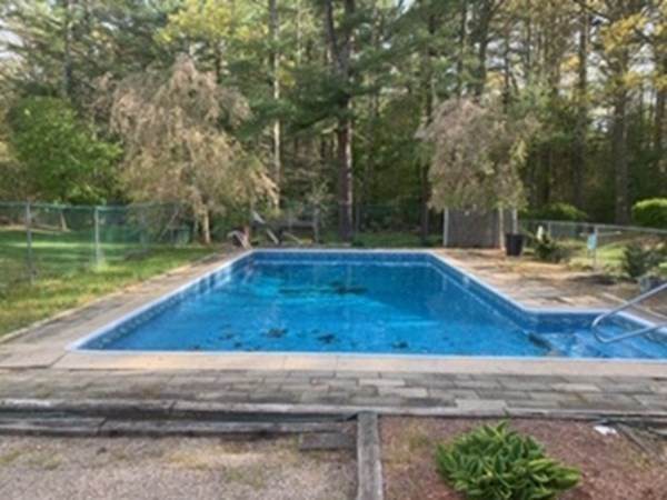27 Chesnut Road - Photo 1