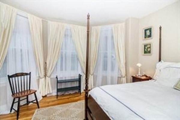 473 Beacon St - Photo 1