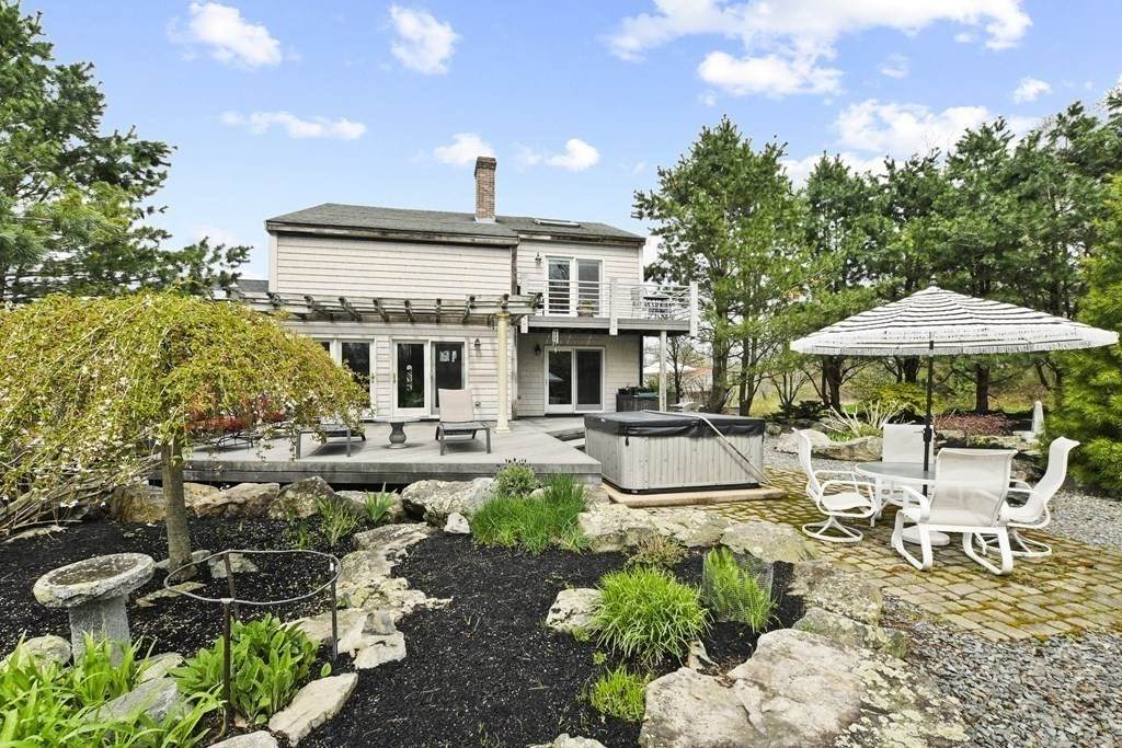 83 Hanover St - Photo 1