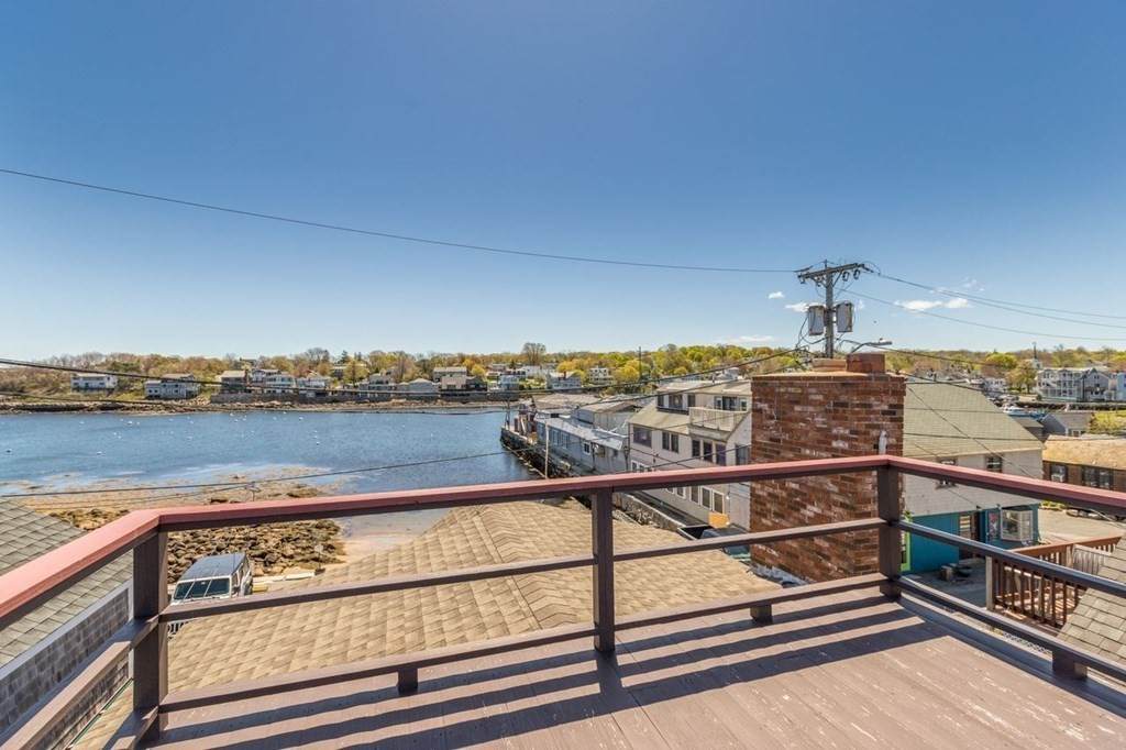 50 Bearskin Neck - Photo 1