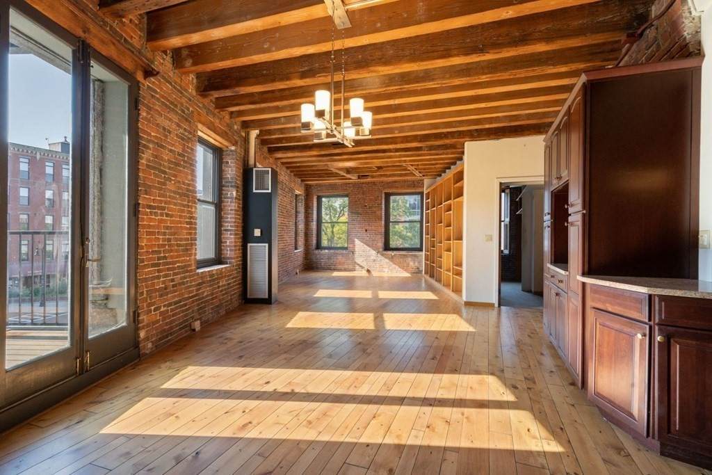 28 Atlantic Avenue - Photo 1