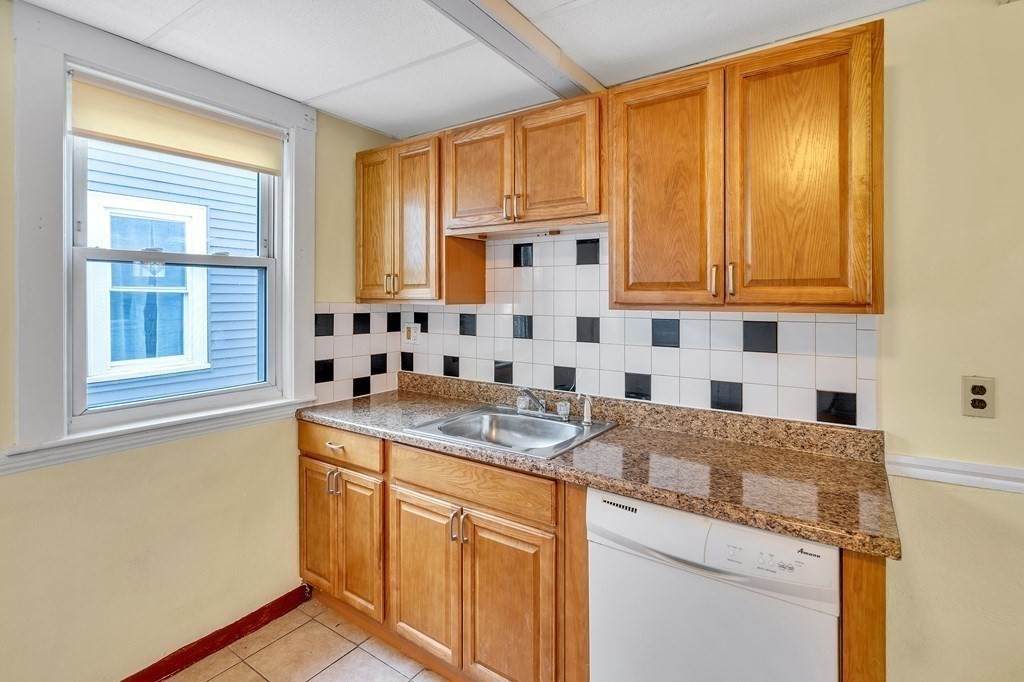 38 Cameron St - Photo 1