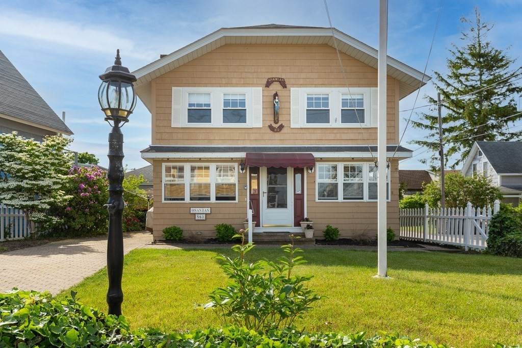 62 Longwood Ave - Photo 1