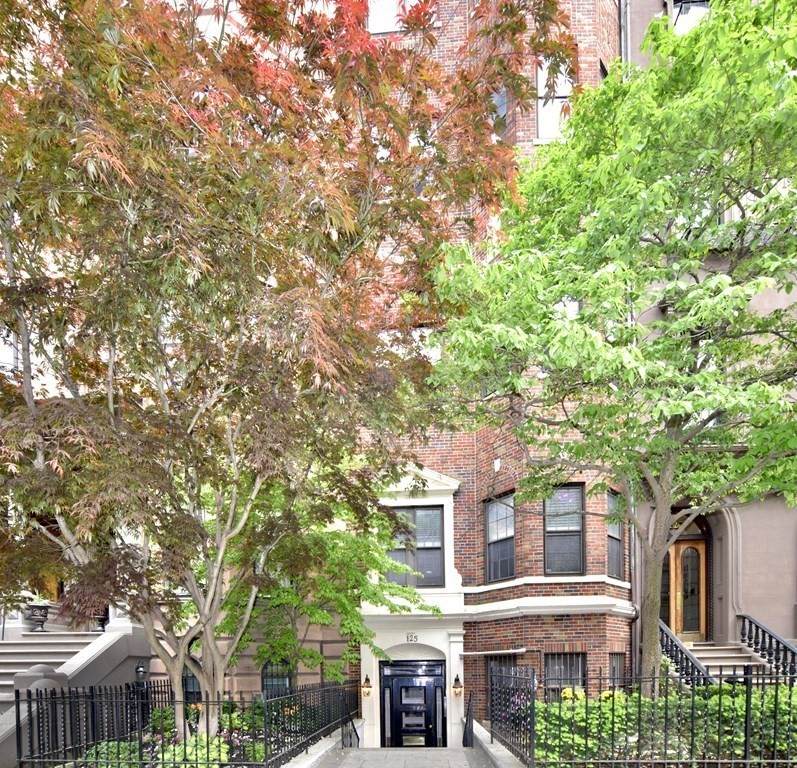 125 Beacon St - Photo 1
