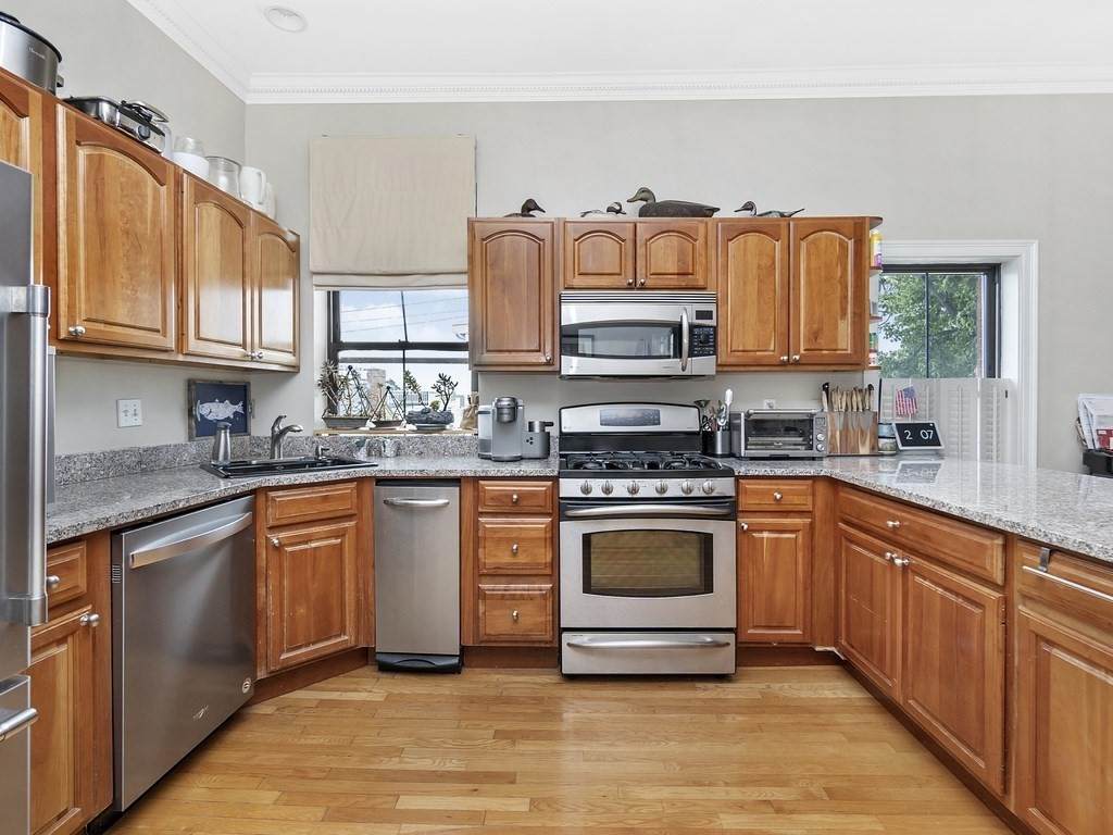 285 Bunker Hill Street - Photo 1