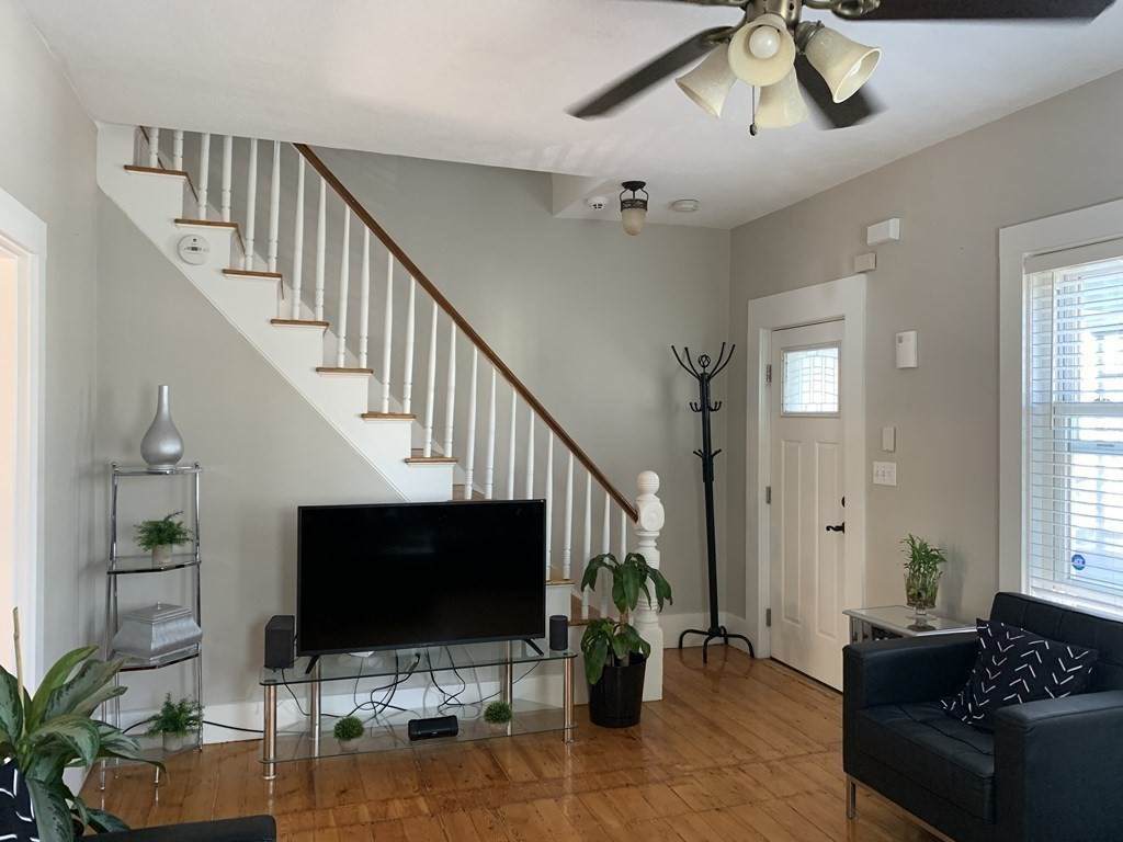 115 Bussey - Photo 1