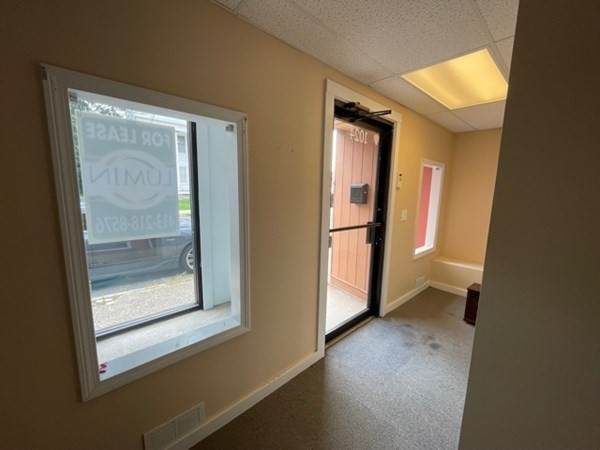 1024 Central St - Photo 1