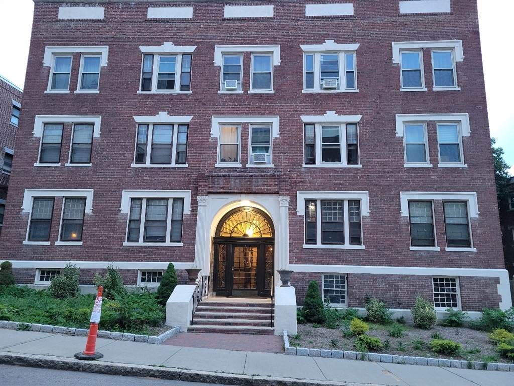 9 Park Vale Ave - Photo 1