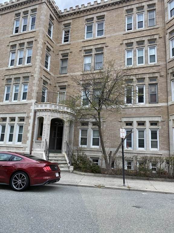 3 Englewood Ave - Photo 1
