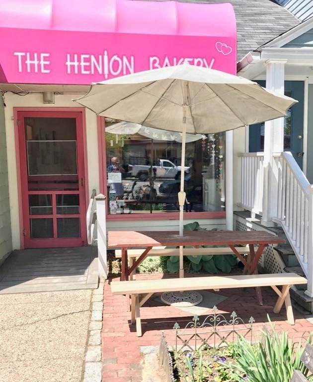 174 N Pleasant Street - Photo 1