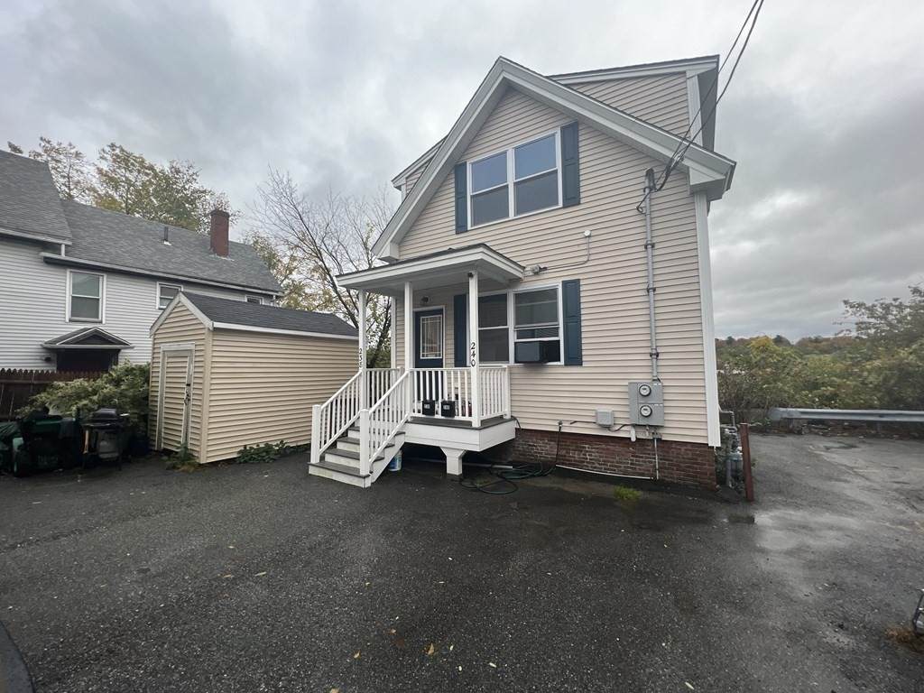 238-240 Washington - Photo 1