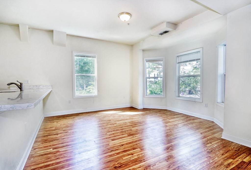 25 Savin Hill Ave - Photo 1