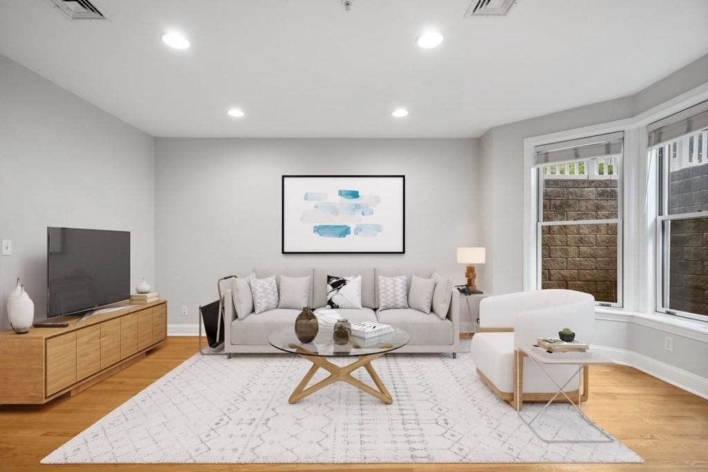 289 Pearl Street - Photo 1