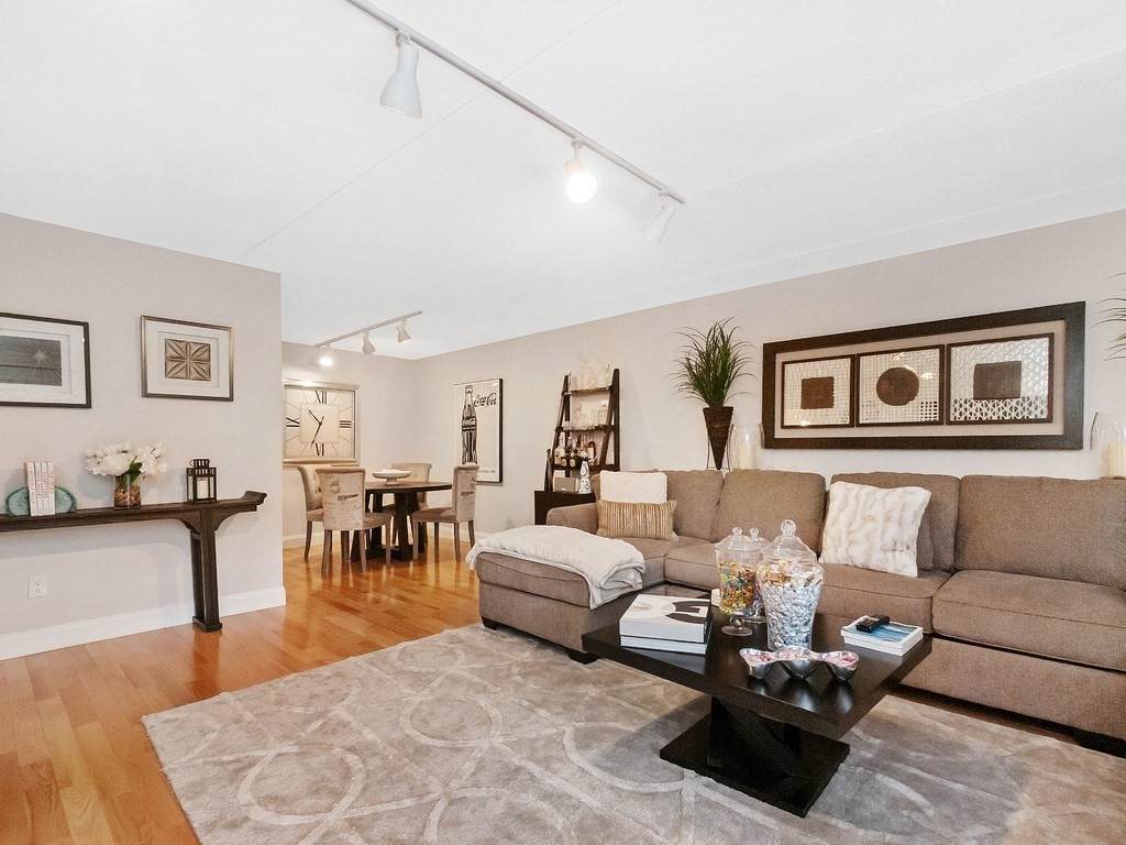 50-56 Broadlawn Park - Photo 1