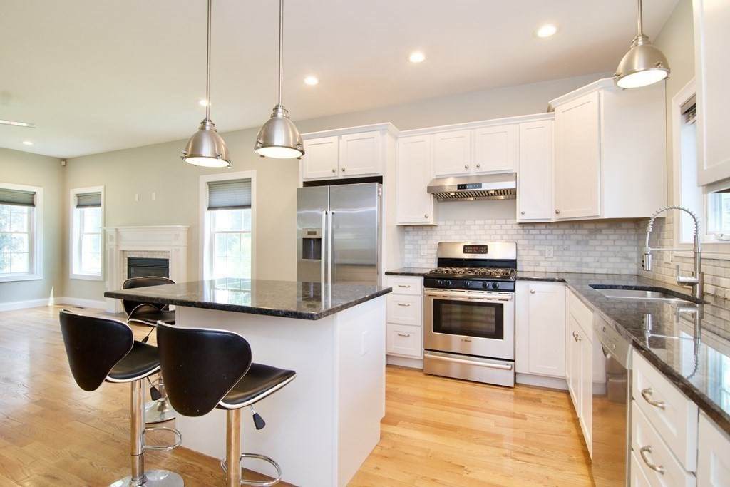 21 Lincoln Rd - Photo 1