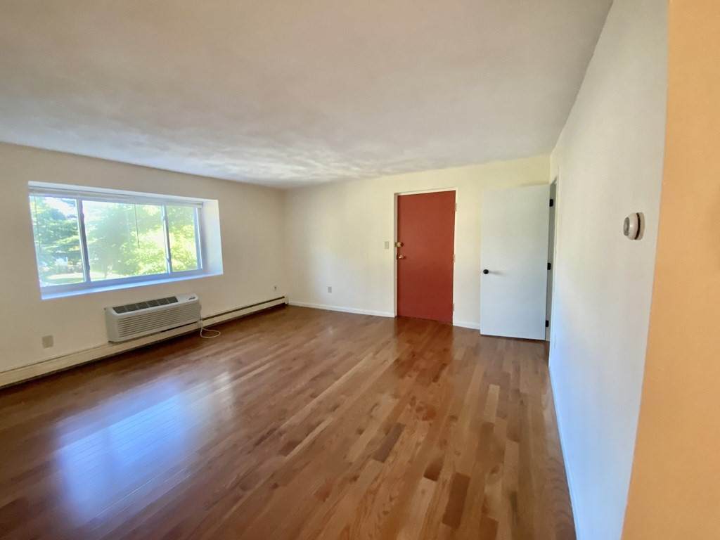36 Warren St - Photo 1