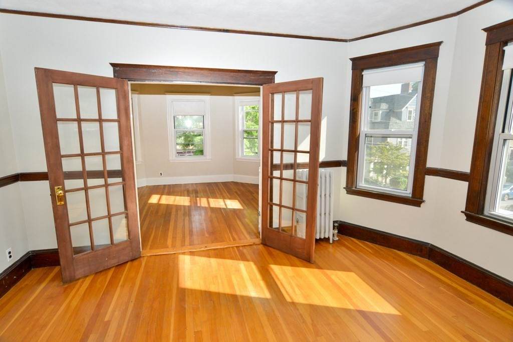 89 Rockview St - Photo 1