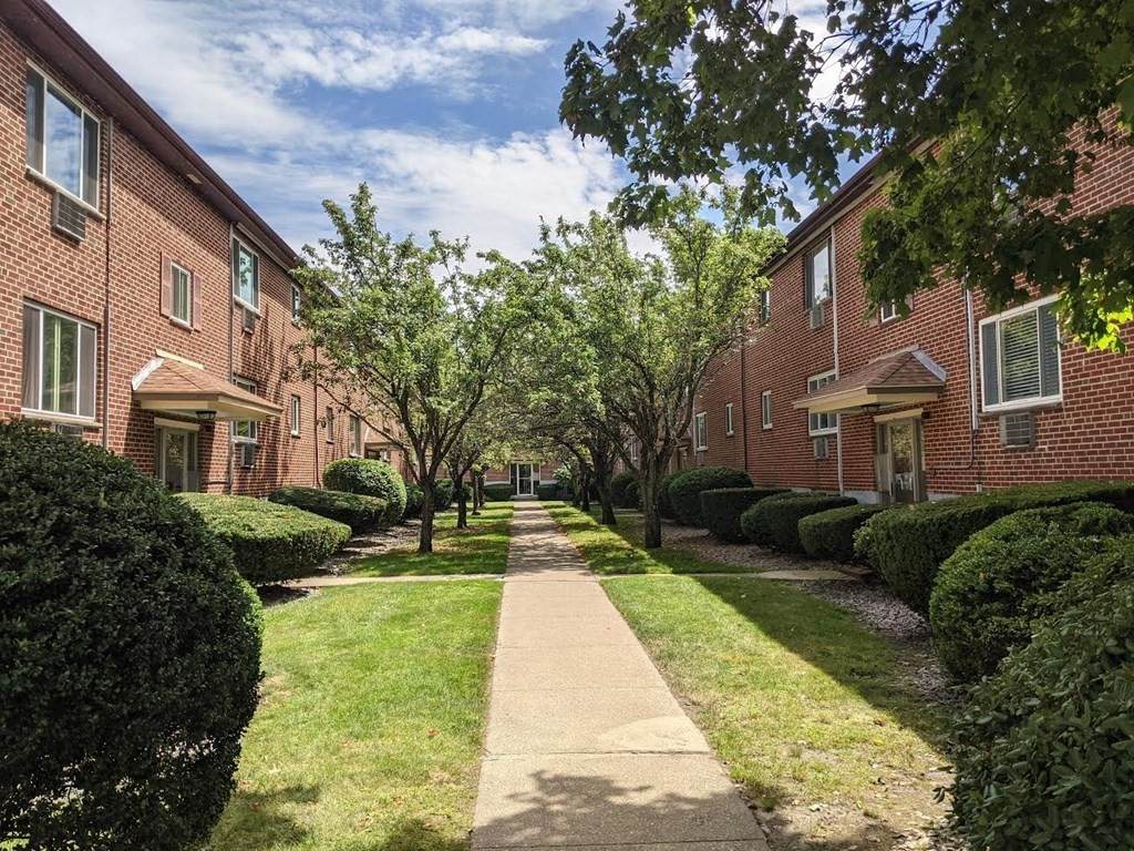 62 Bryon - Photo 1