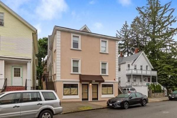 190 Main St - Photo 1